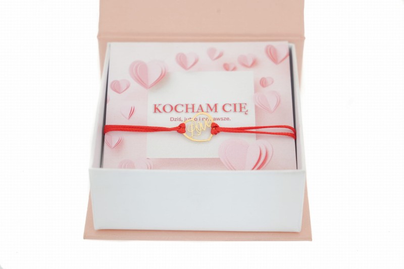 Złote serce z napiesem love.jpg