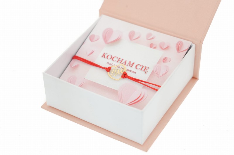 Bransoletka sznurkowa na walentynki serce z napisem love.jpg