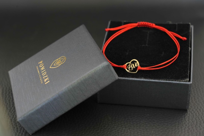 Złota bransoletka napis love walentynki.jpg