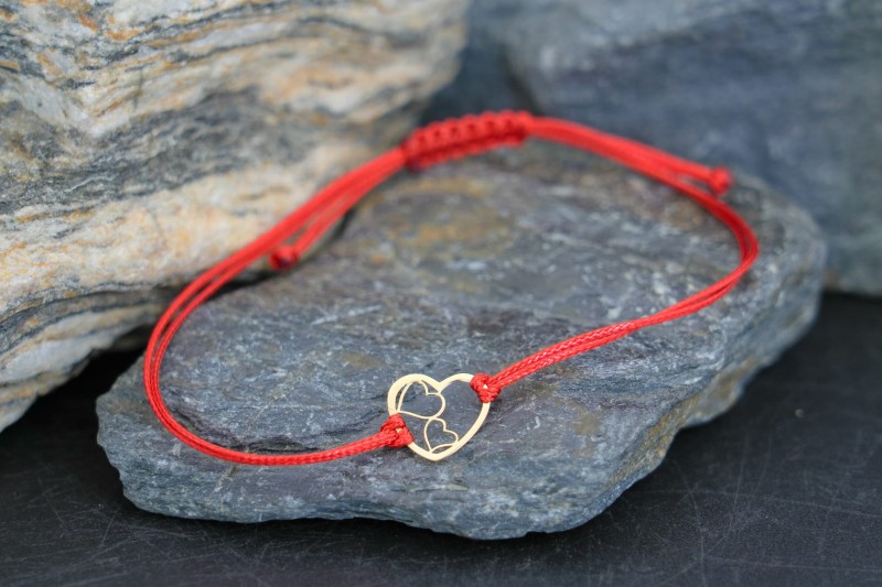 Bransoletka sznurkowa na walentyki serca.jpg