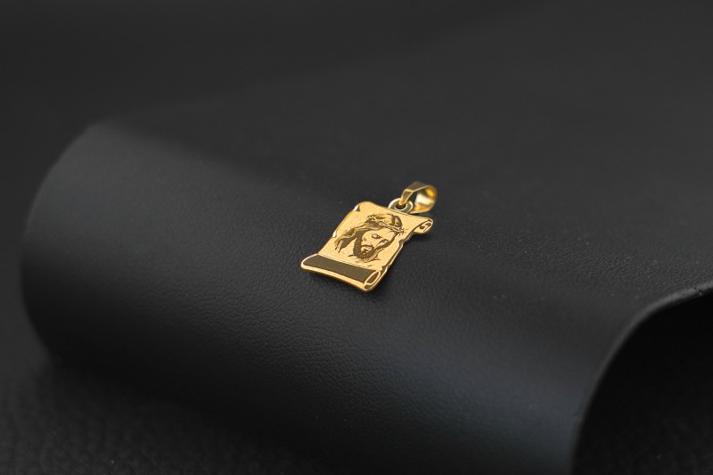 zawieszka-zlota-oblicze-jezusa-powidzki.jpg (2).jpg