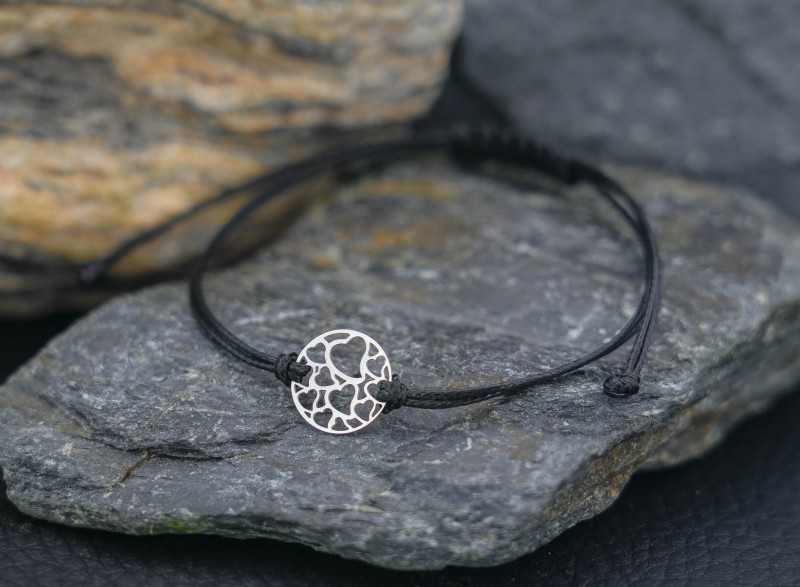bransoletka-rodzinna-kolo-serduszka-srebro-czarna.jpg