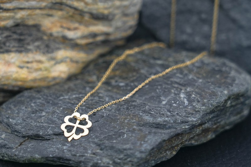 azurowa-koniczynka-zawieszka-zloto-14k-10x10mm.jpg
