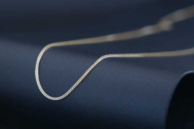 delikatny-lancuszek-splot-lisi-ogon-50cm-zloto-14k.jpg