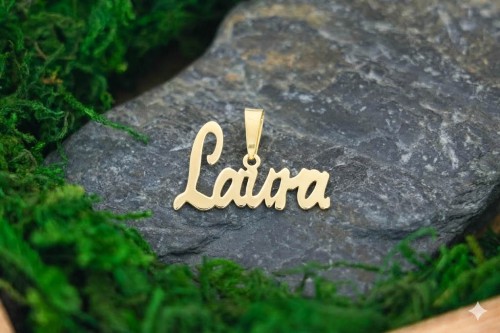 Złota Zawieszka Imiennik – Imię "Laura" 585