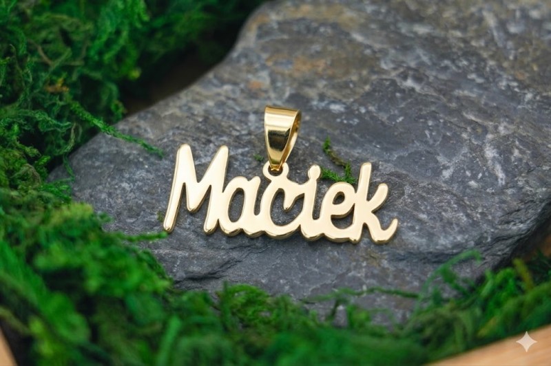 złota zawieszka imię Maciek.jpg