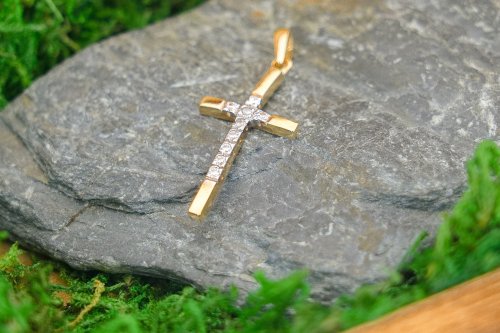 Złota zawieszka krzyżyk 375 – elegancki krzyż 1,55 g, 25 mm