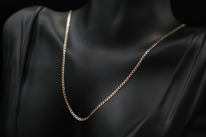 elegancka-bizuteria-zlota-lancuszek-powidzki.jpg