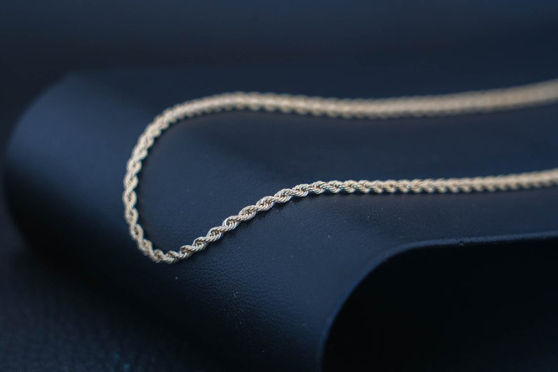 elegancki-lancuszek-sznur-zloto-14k-2-68g.jpg