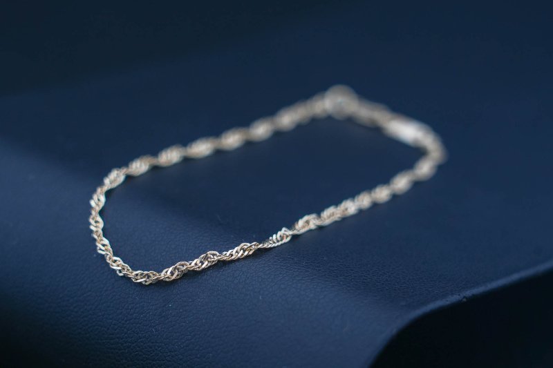 skrecana-bransoletka-zloto-14k-szerokosc-2mm.jpg