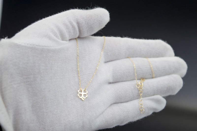 celebrytka koniczynka złota.jpg