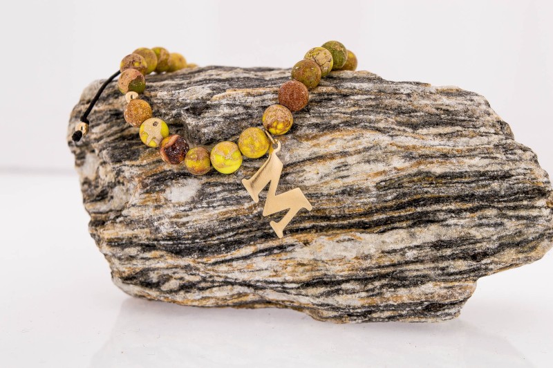 Bransoletka Naturalne Kamienie i złoto.jpg