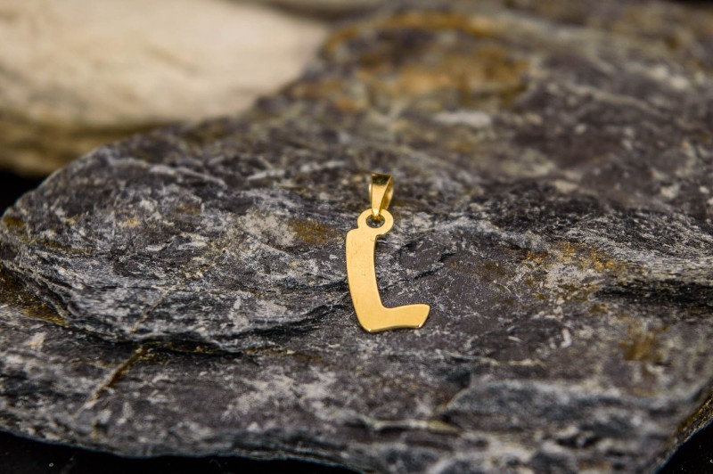 Zawieszka literka alfabetu.jpg