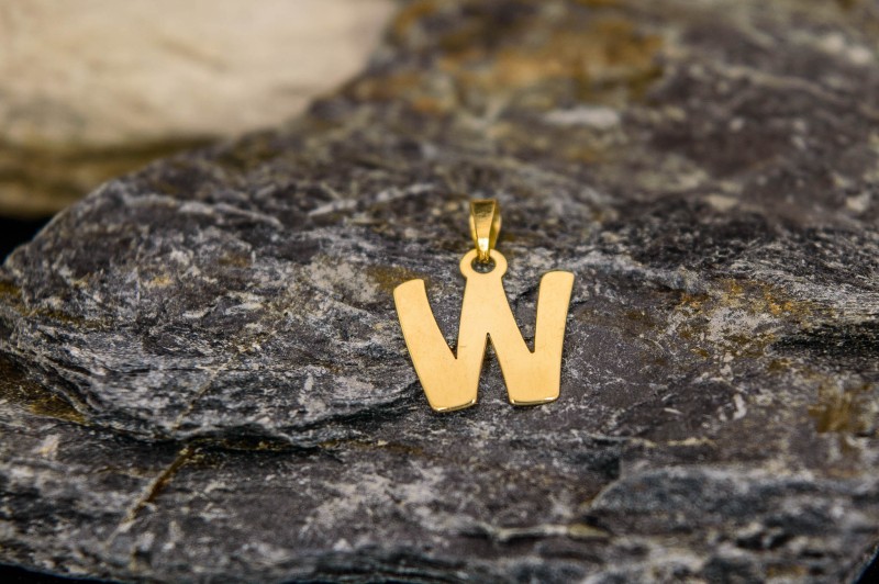złota zawieszka W.jpg