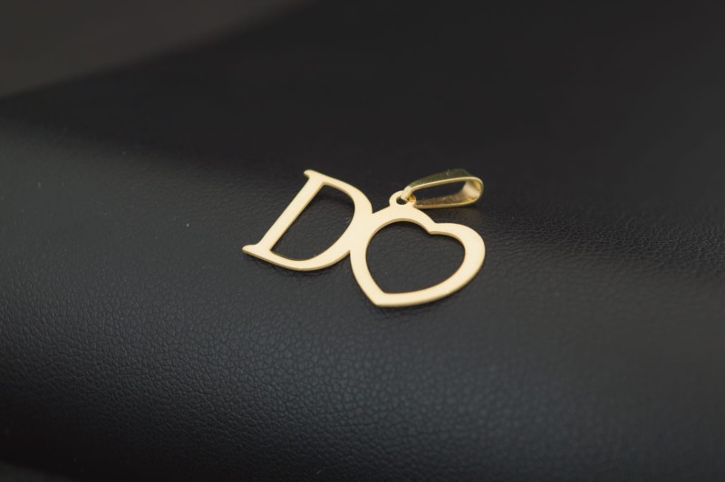 złota zawieszka z sercem.jpg