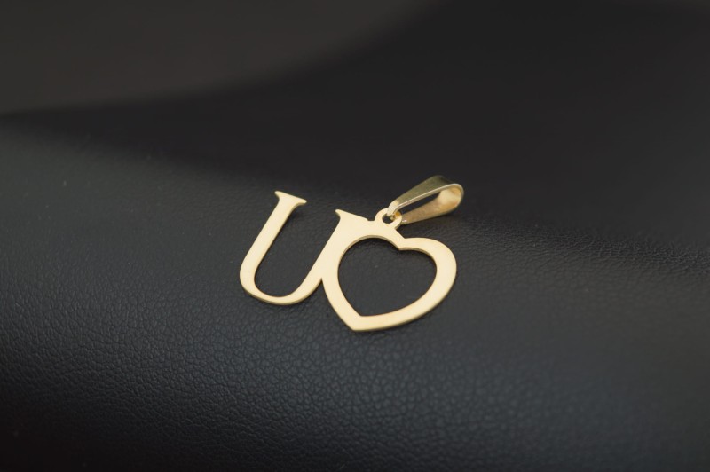 złota zawieszka litera.jpg
