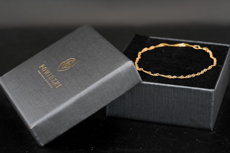 damska bransoletka ze złota 585.jpg