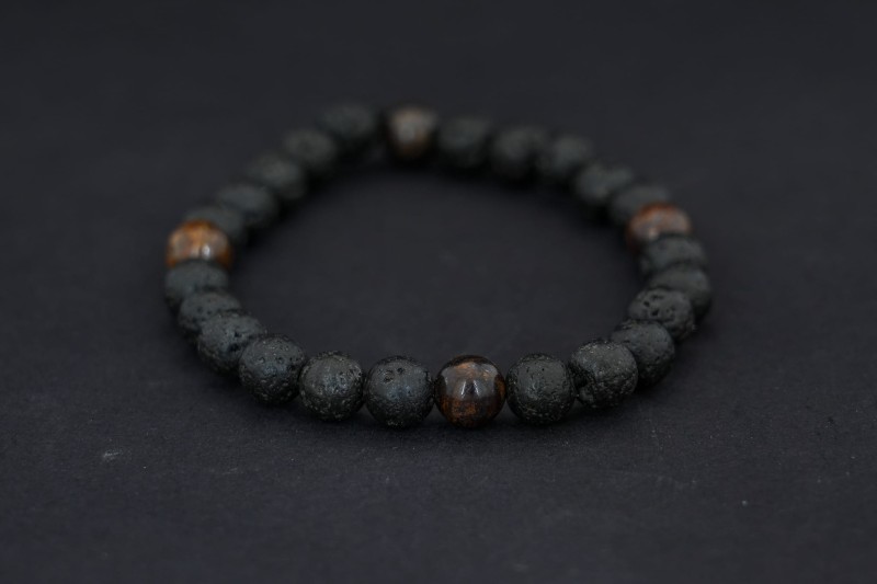 Lawa z Bronzytem.jpg