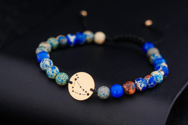 Koziorożec bransoletka z kamieniami na rękę złoto.jpg