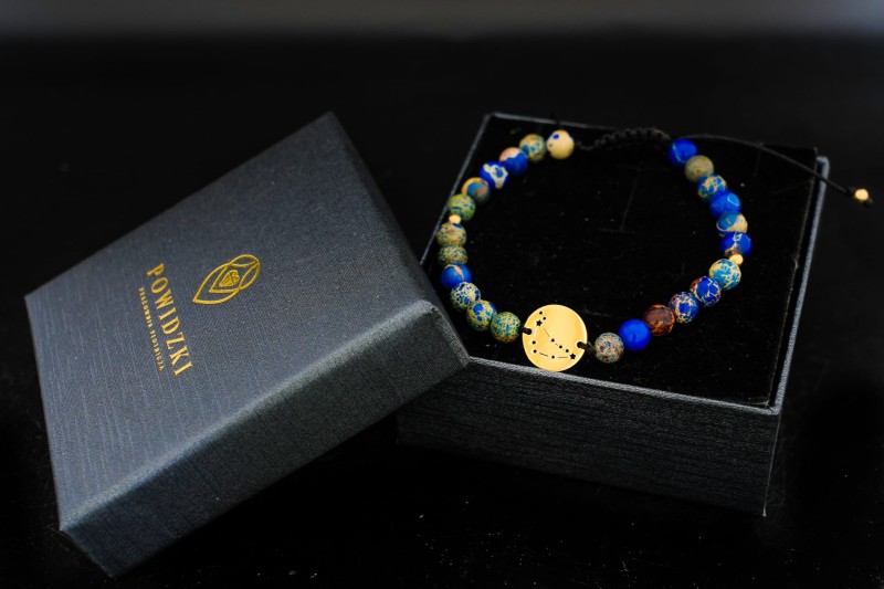 koziorożec bransoletka na rękę z kamieniami.jpg