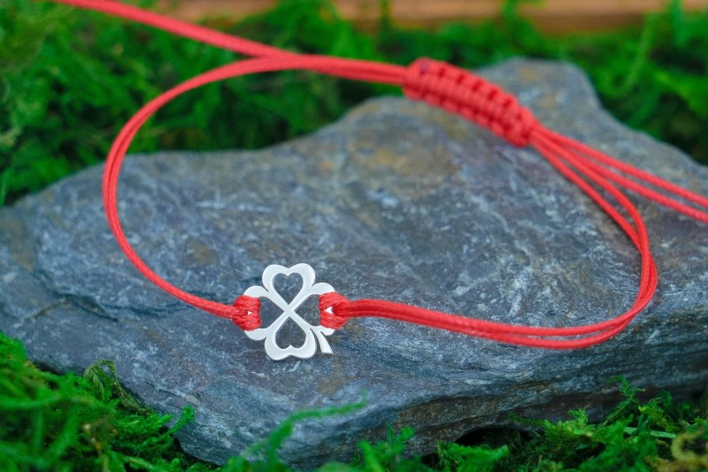 koniczynka srebrna bransoletka.jpg