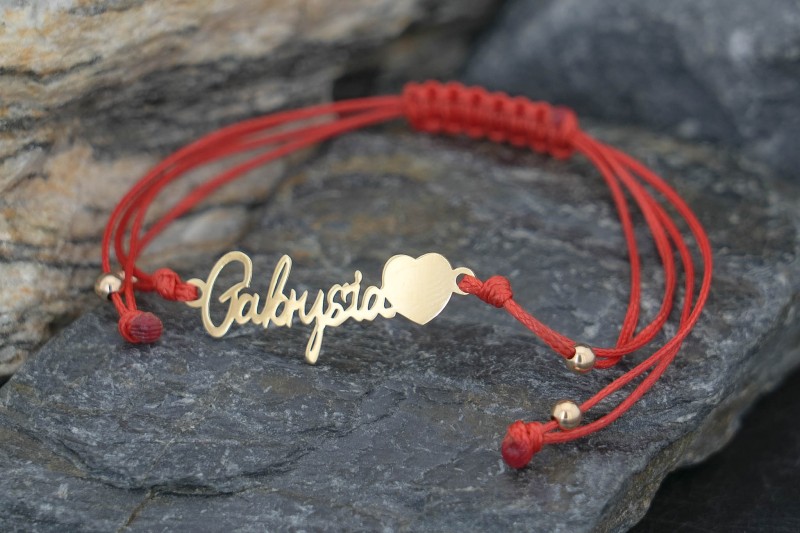 Bransoletka imienna Gabrysia – sznurek czerwony.jpg