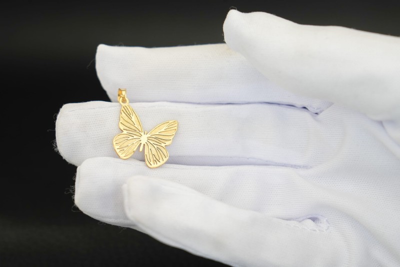 Zloty-wisiorek-motyl-proba-585-Powidzki.jpg