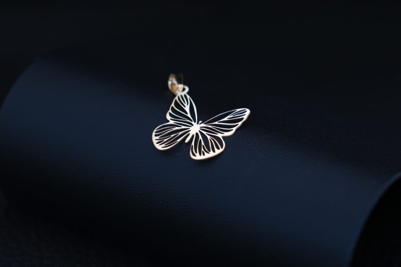 Wisiorek-motyl-585-biżuteria-symboliczna-sklep-internetowy.jpg